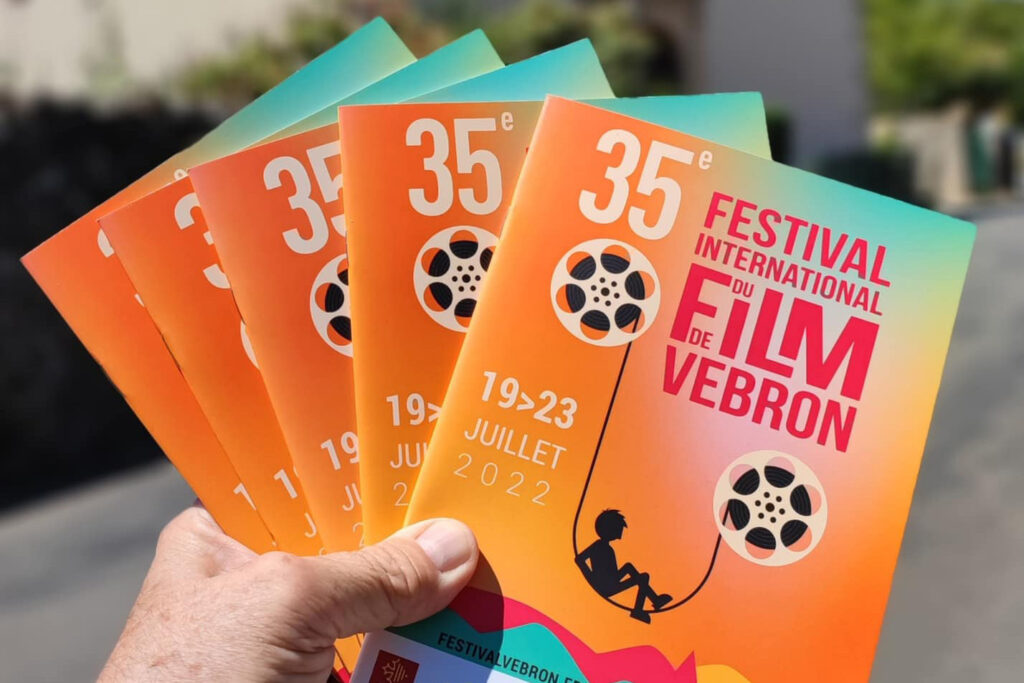 photo du festival du Film de Vébron, le village où se situe la Maison Emile Teissier, Chambres d'hôtes